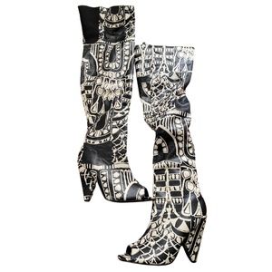 Aztec Print booted heel